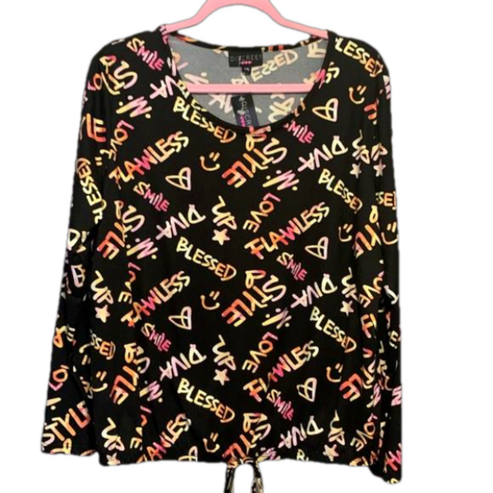 Discreet NWT 1X Printed Very Soft Blessed Diva Top Style X Lightweight
